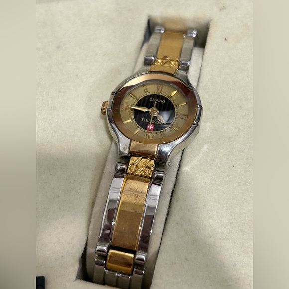 Swiss Hills His & Hers Watch Set - Picture 3 of 4